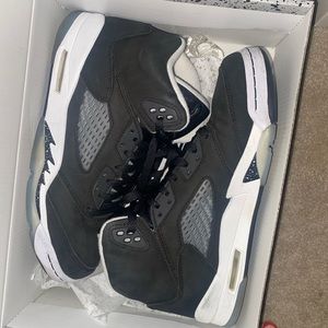 Size 7y same as 8.5 in women’s